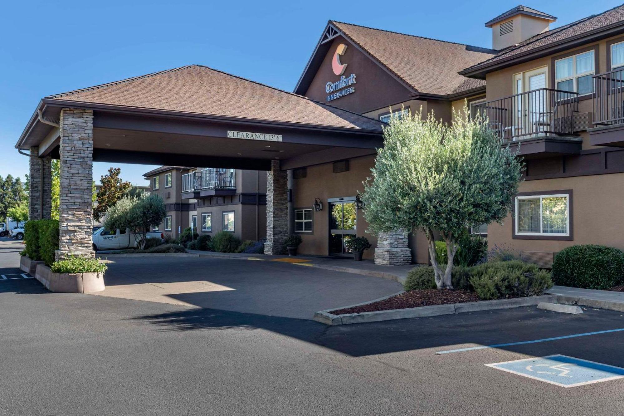 Comfort Inn & Suites Ukiah Mendocino County Exteriér fotografie